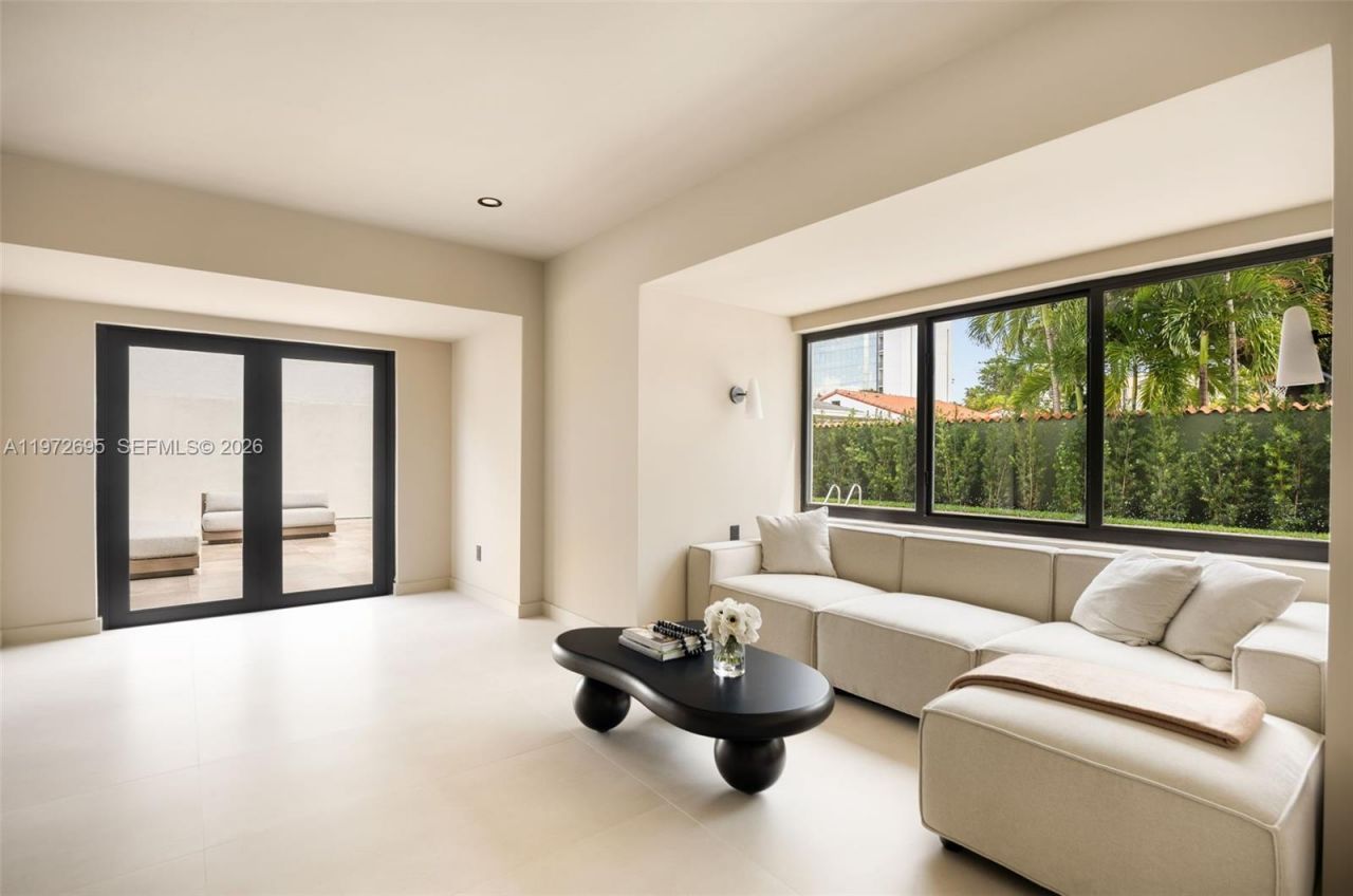 2805 SW 4th Ave, Miami, FL 33129 Photo