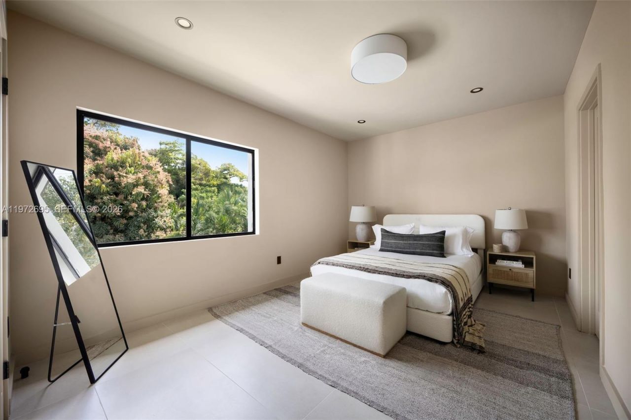 2805 SW 4th Ave, Miami, FL 33129 Photo