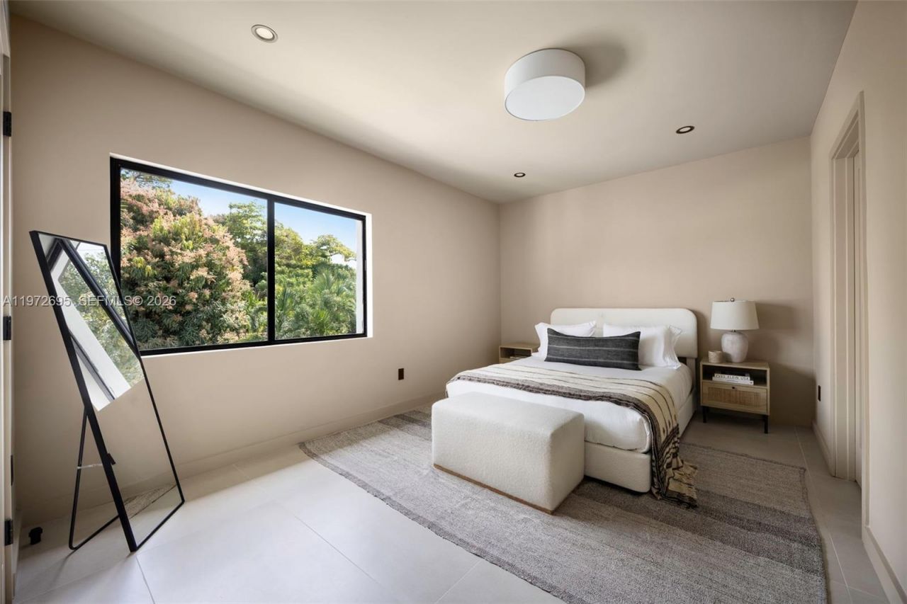 2805 SW 4th Ave, Miami, FL 33129 Photo