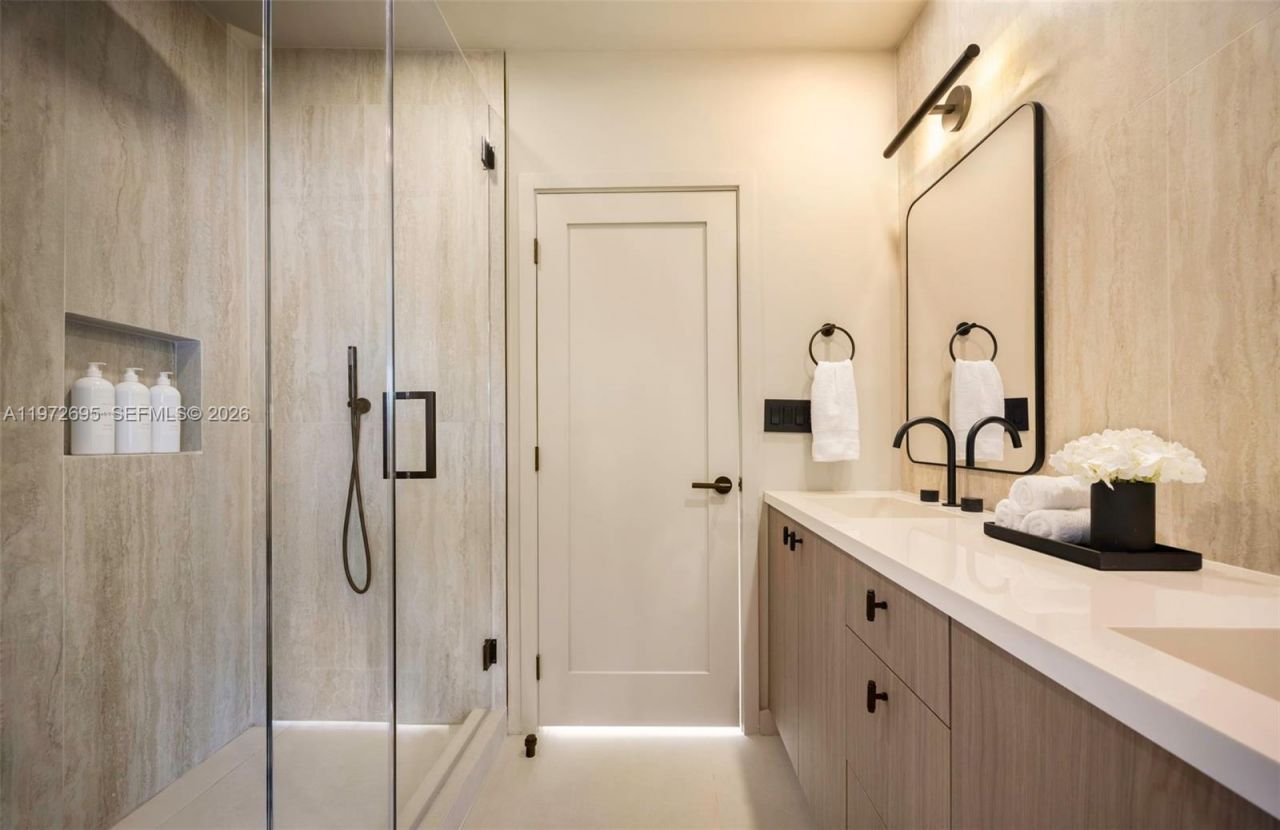 2805 SW 4th Ave, Miami, FL 33129 Photo