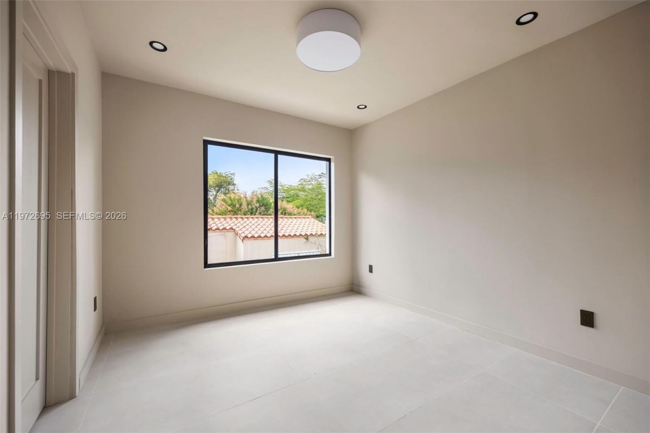 2805 SW 4th Ave, Miami, FL 33129 Photo