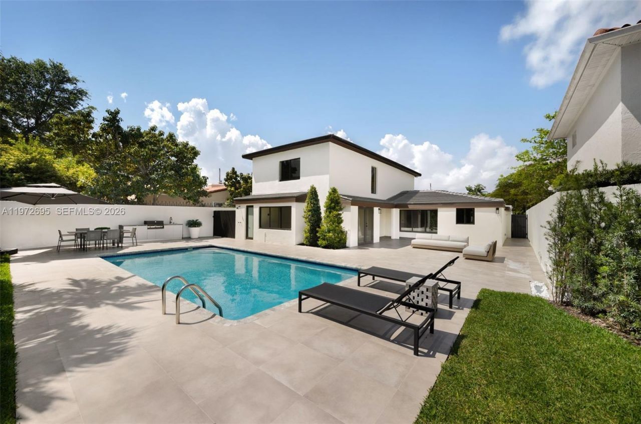 2805 SW 4th Ave, Miami, FL 33129 Photo