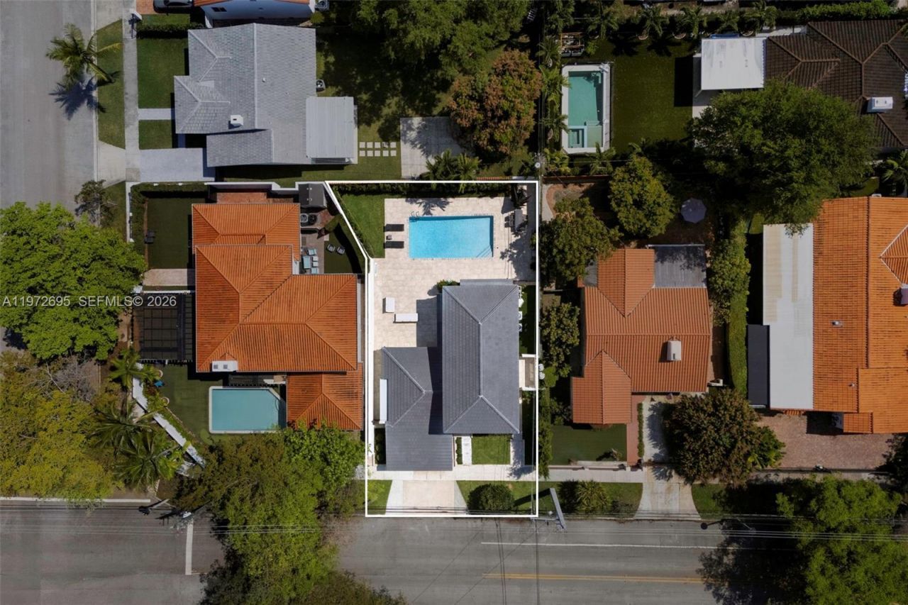 2805 SW 4th Ave, Miami, FL 33129 Photo