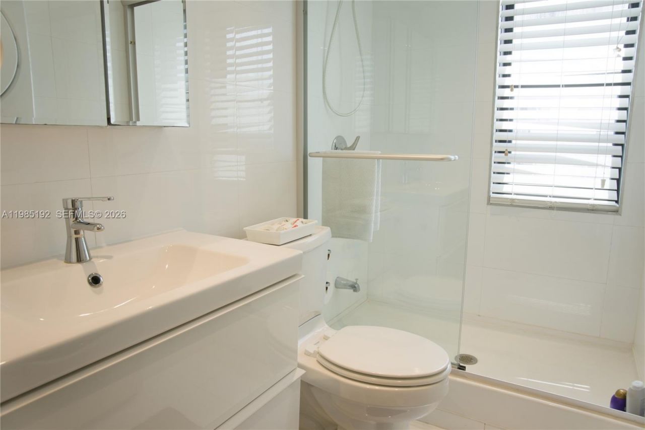 4301 Collins Ave, Unit 902, Miami Beach, FL 33140 Photo