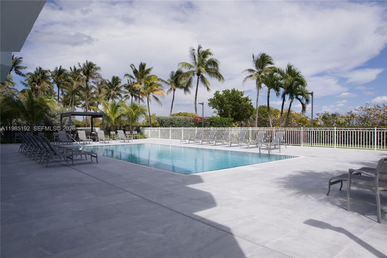 4301 Collins Ave, Unit 902, Miami Beach, FL 33140 Photo