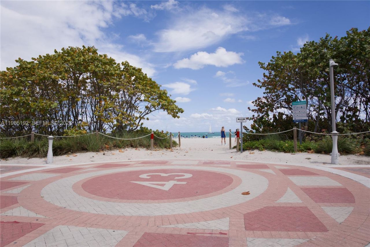 4301 Collins Ave, Unit 902, Miami Beach, FL 33140 Photo