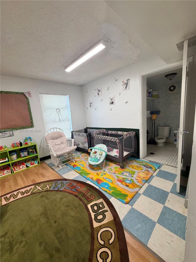 4537 W Broward Blvd, Plantation, FL 33317 Photo