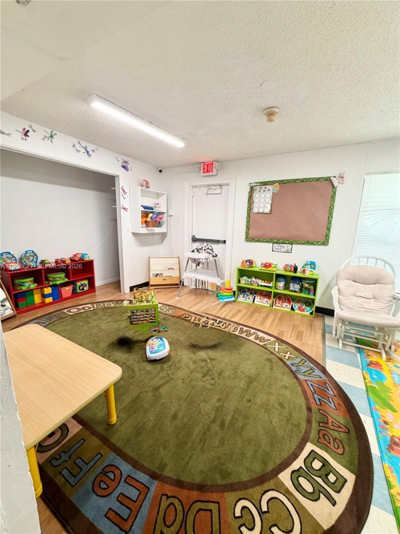 4537 W Broward Blvd, Plantation, FL 33317 Photo