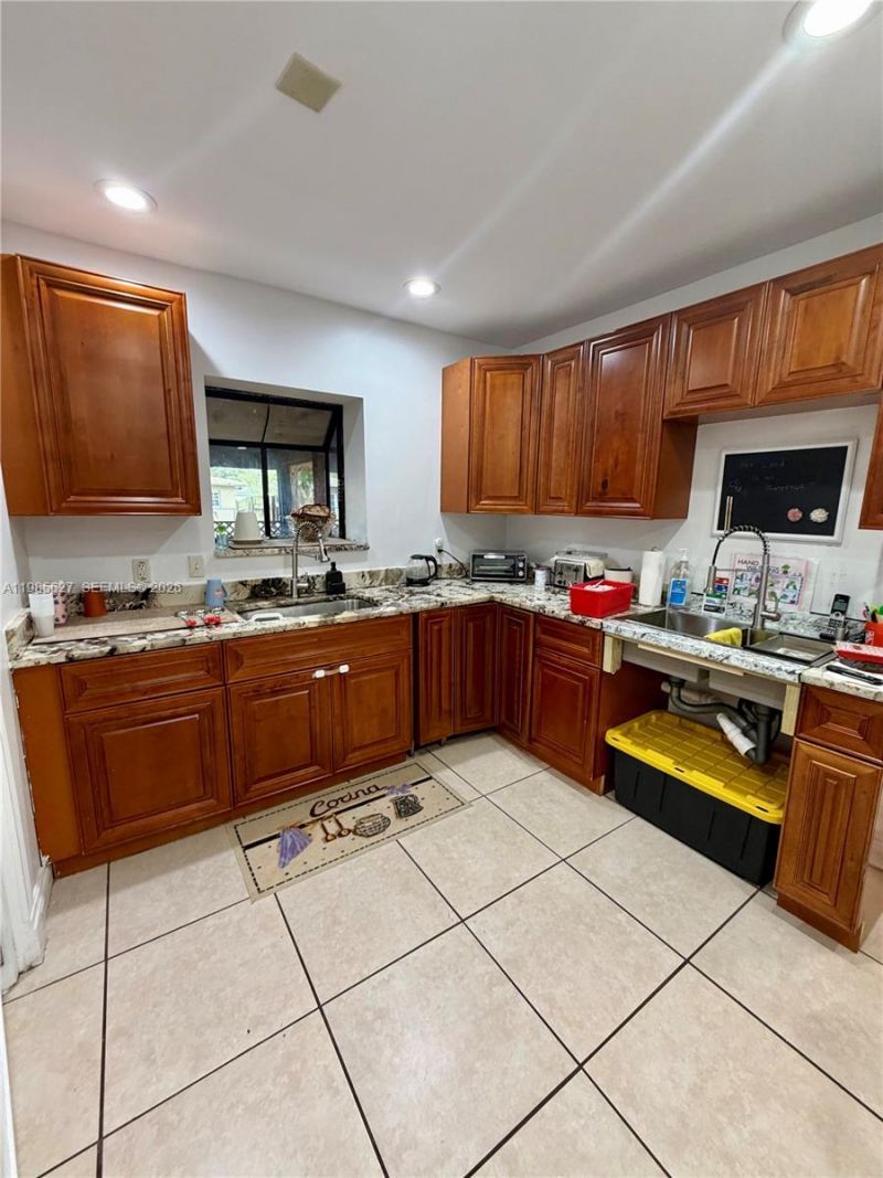 4537 W Broward Blvd, Plantation, FL 33317 Photo