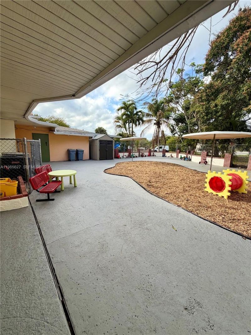 4537 W Broward Blvd, Plantation, FL 33317 Photo