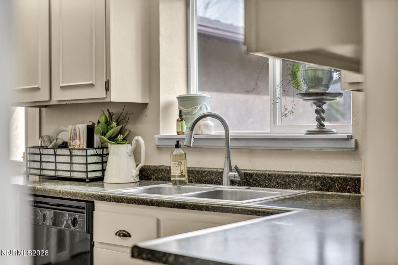 1575 Railroad Drive, Carson City, NV 89701 Photo