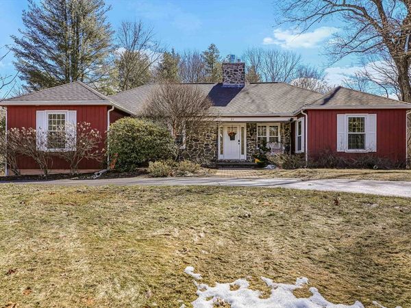 26 Middlemost Way, Stow, MA 01775