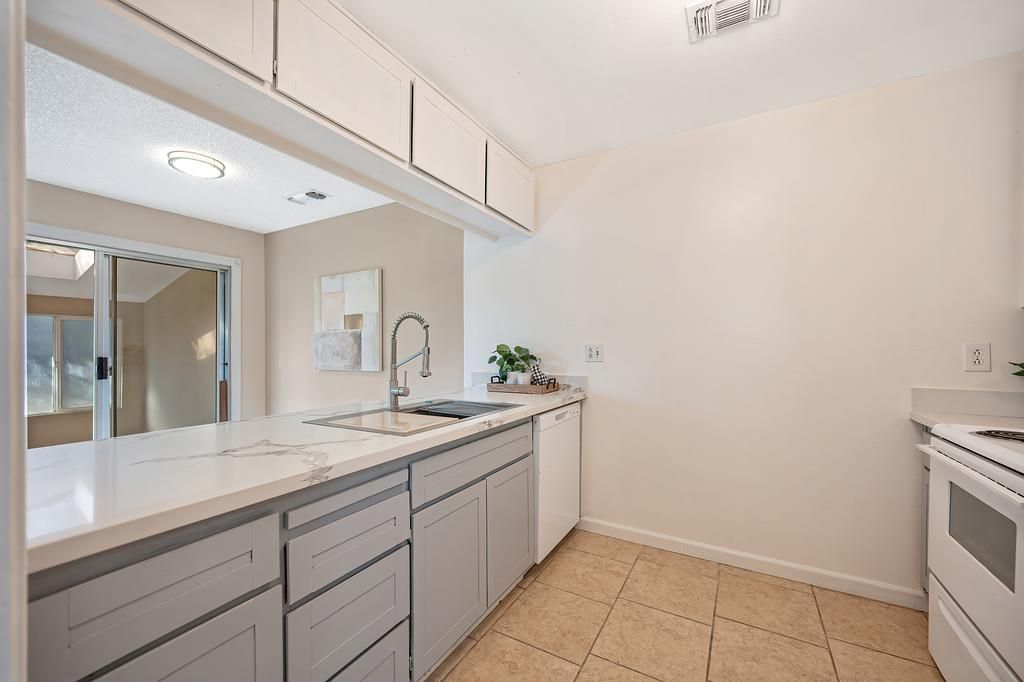 4592 Tuttle Dr, Rocklin, CA 95677 Photo