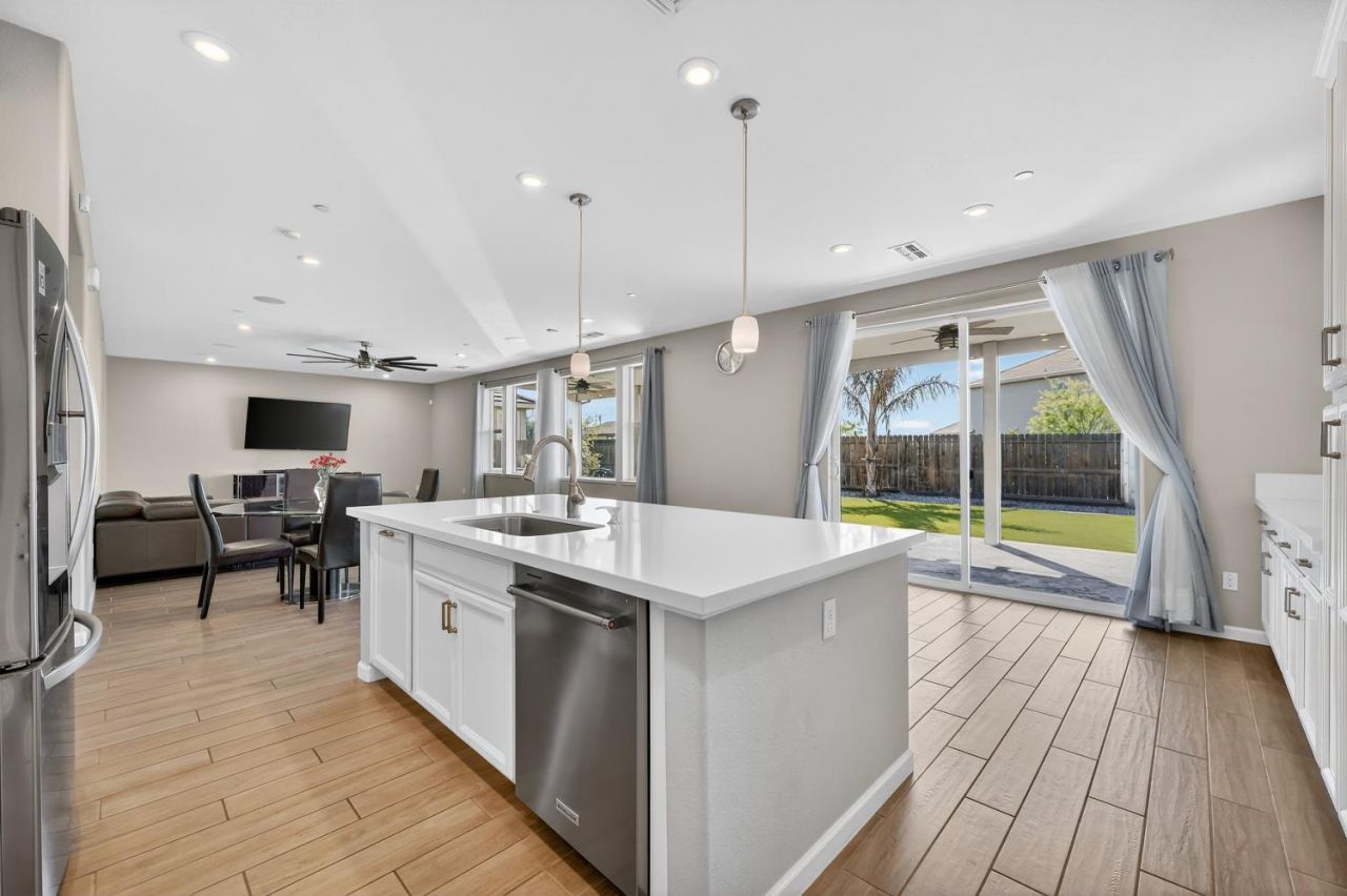 4265 Hydra Cir, Roseville, CA 95747 Photo