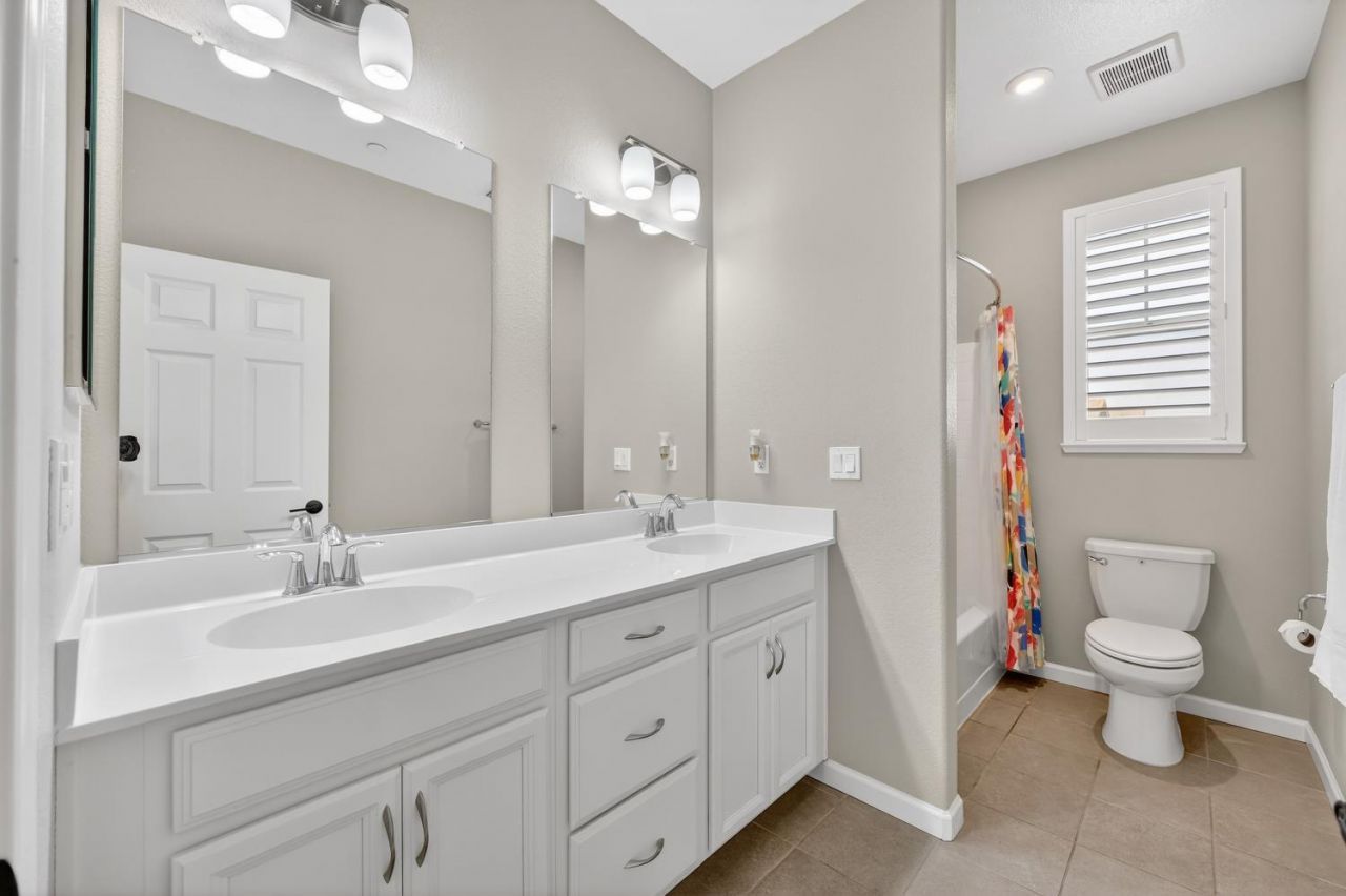 4265 Hydra Cir, Roseville, CA 95747 Photo