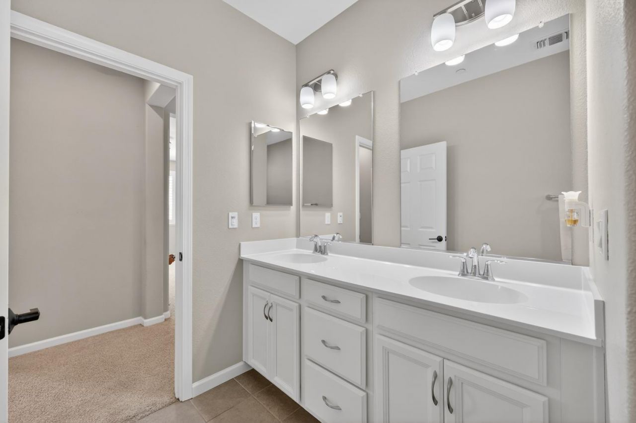 4265 Hydra Cir, Roseville, CA 95747 Photo