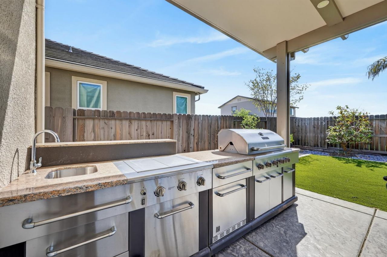 4265 Hydra Cir, Roseville, CA 95747 Photo
