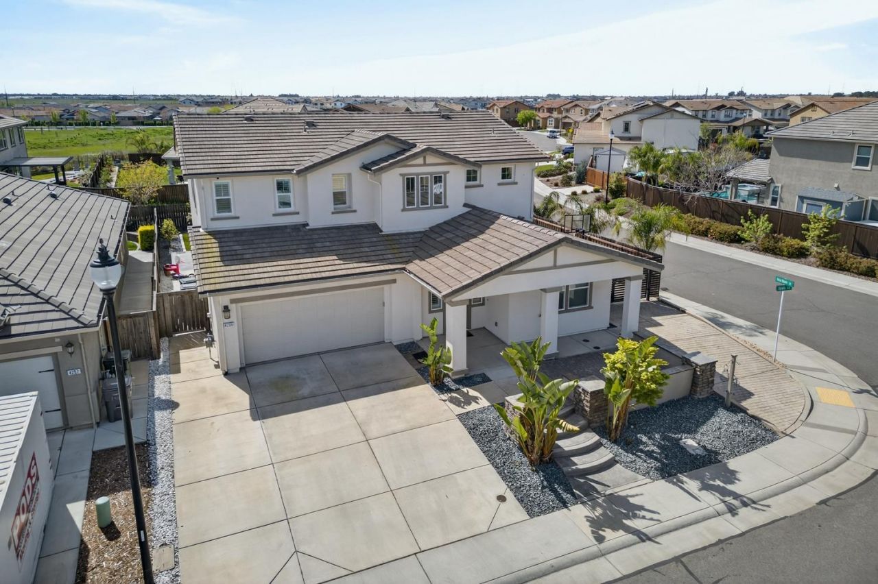 4265 Hydra Cir, Roseville, CA 95747 Photo