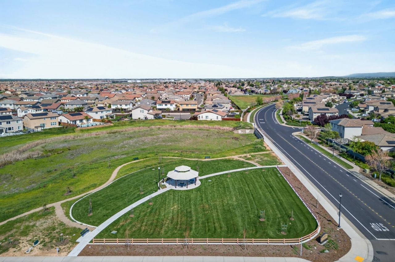 4265 Hydra Cir, Roseville, CA 95747 Photo