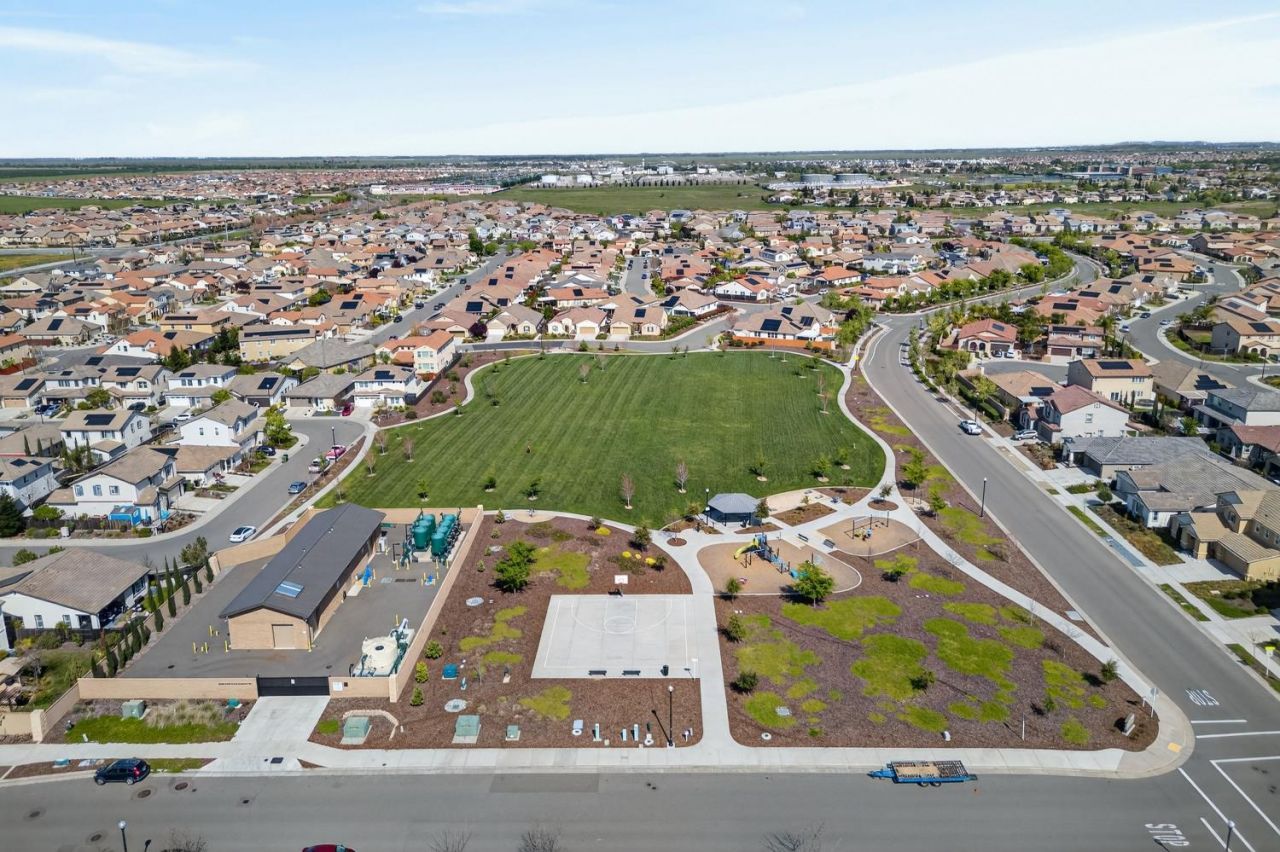 4265 Hydra Cir, Roseville, CA 95747 Photo