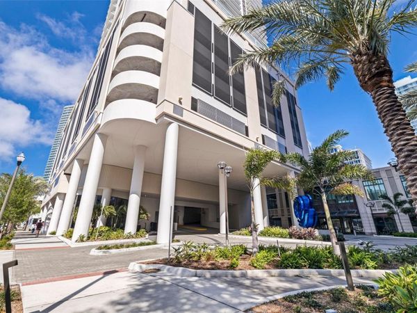 275 1ST AVENUE S, Unit 2201, ST PETERSBURG, FL 33701