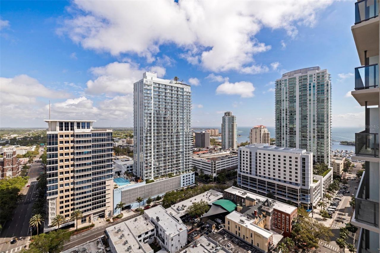 275 1st Avenue S, Unit 2201, Saint Petersburg, FL 33701 Photo