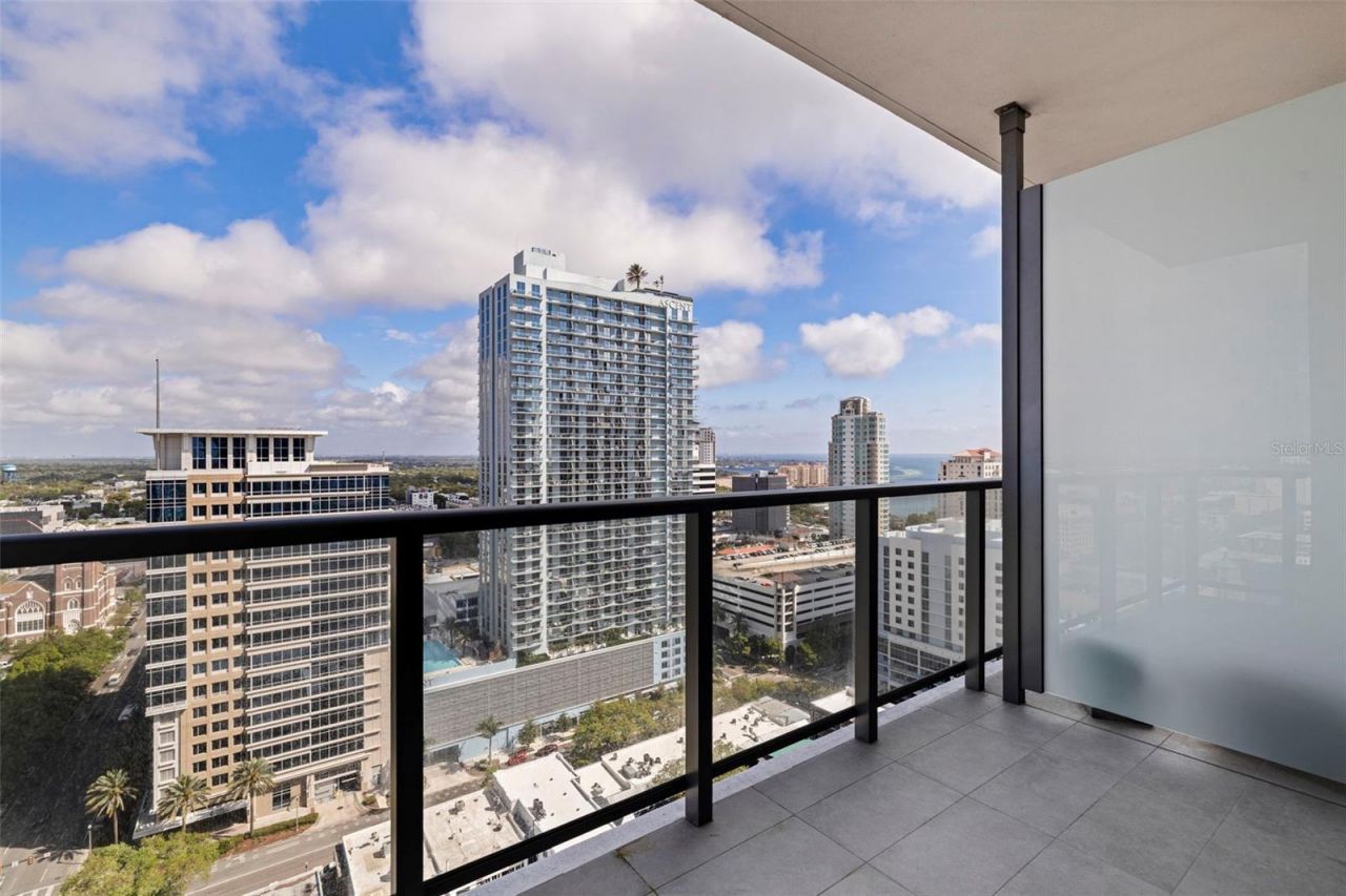 275 1st Avenue S, Unit 2201, Saint Petersburg, FL 33701 Photo