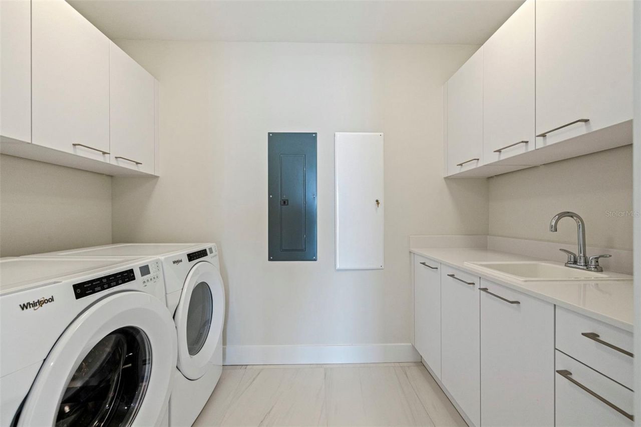 275 1st Avenue S, Unit 2201, Saint Petersburg, FL 33701 Photo