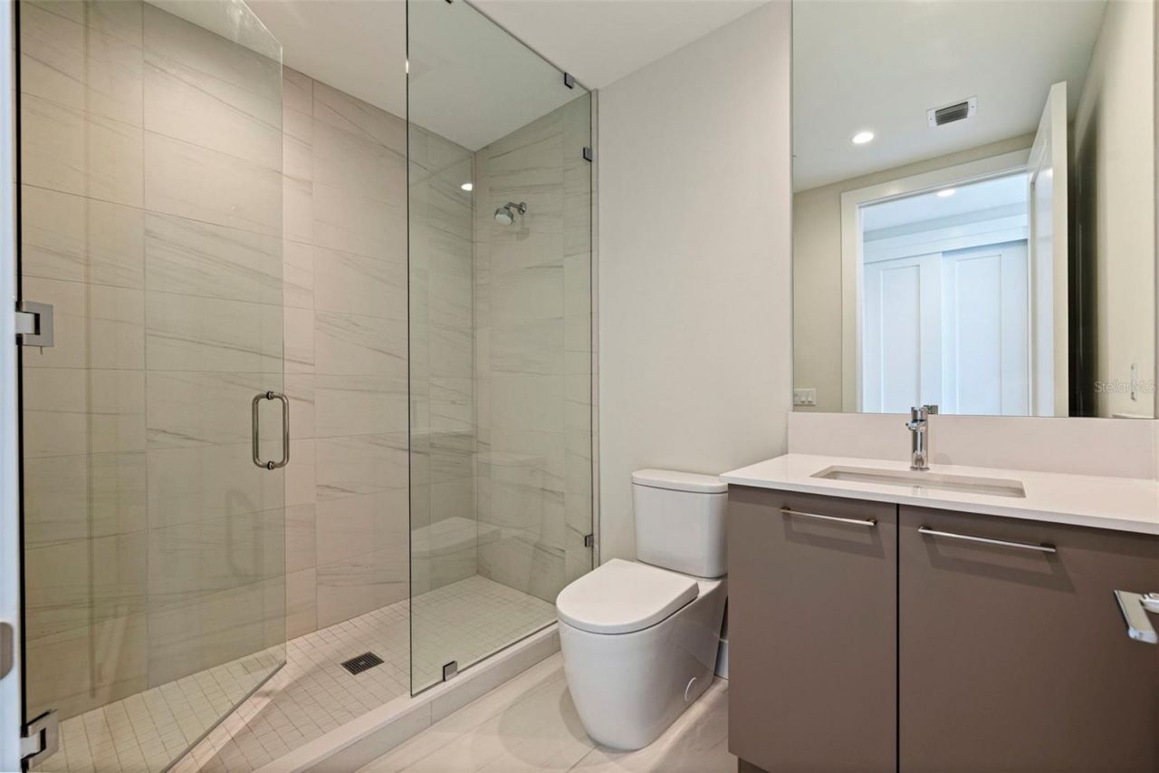 275 1st Avenue S, Unit 2201, Saint Petersburg, FL 33701 Photo