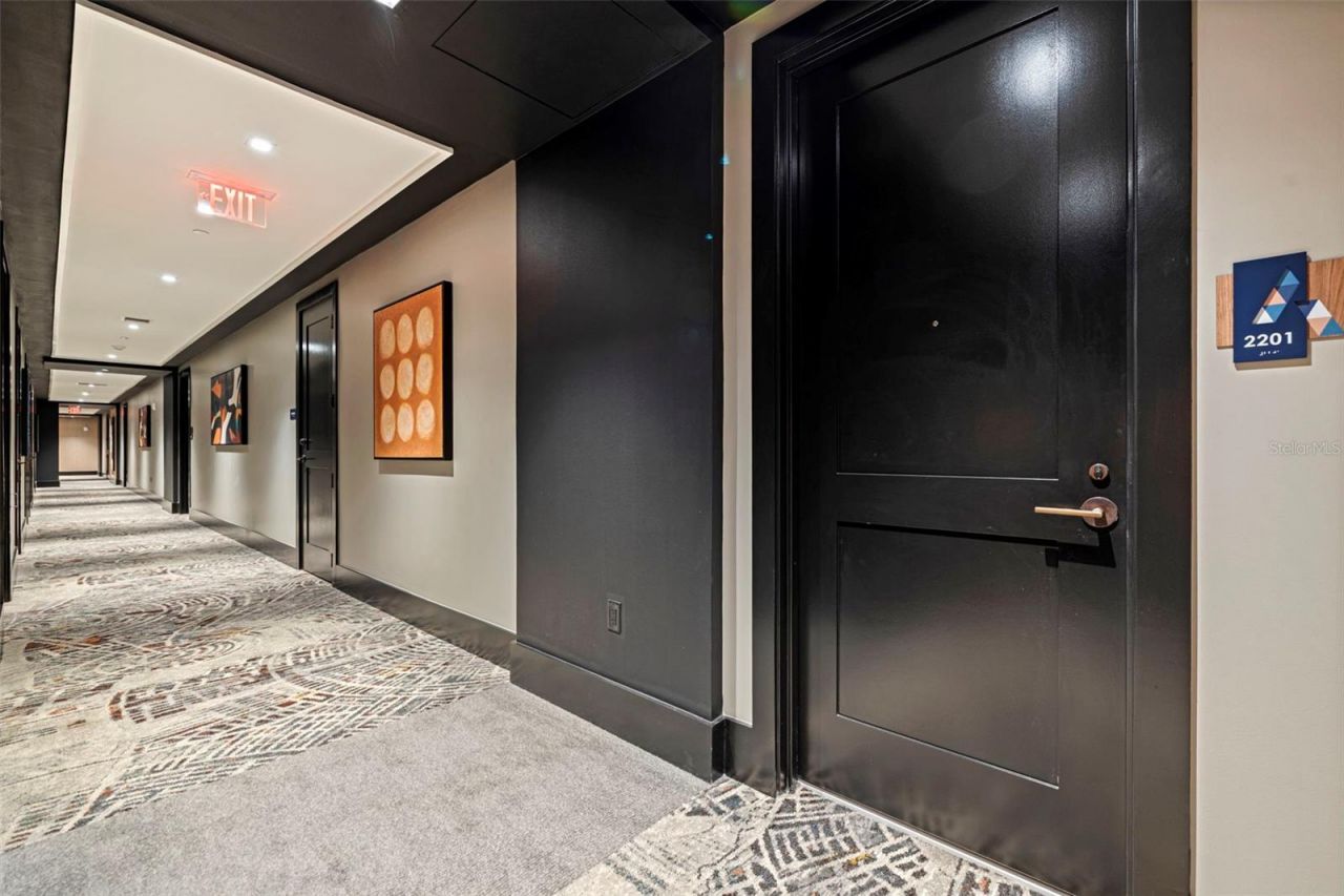 275 1st Avenue S, Unit 2201, Saint Petersburg, FL 33701 Photo