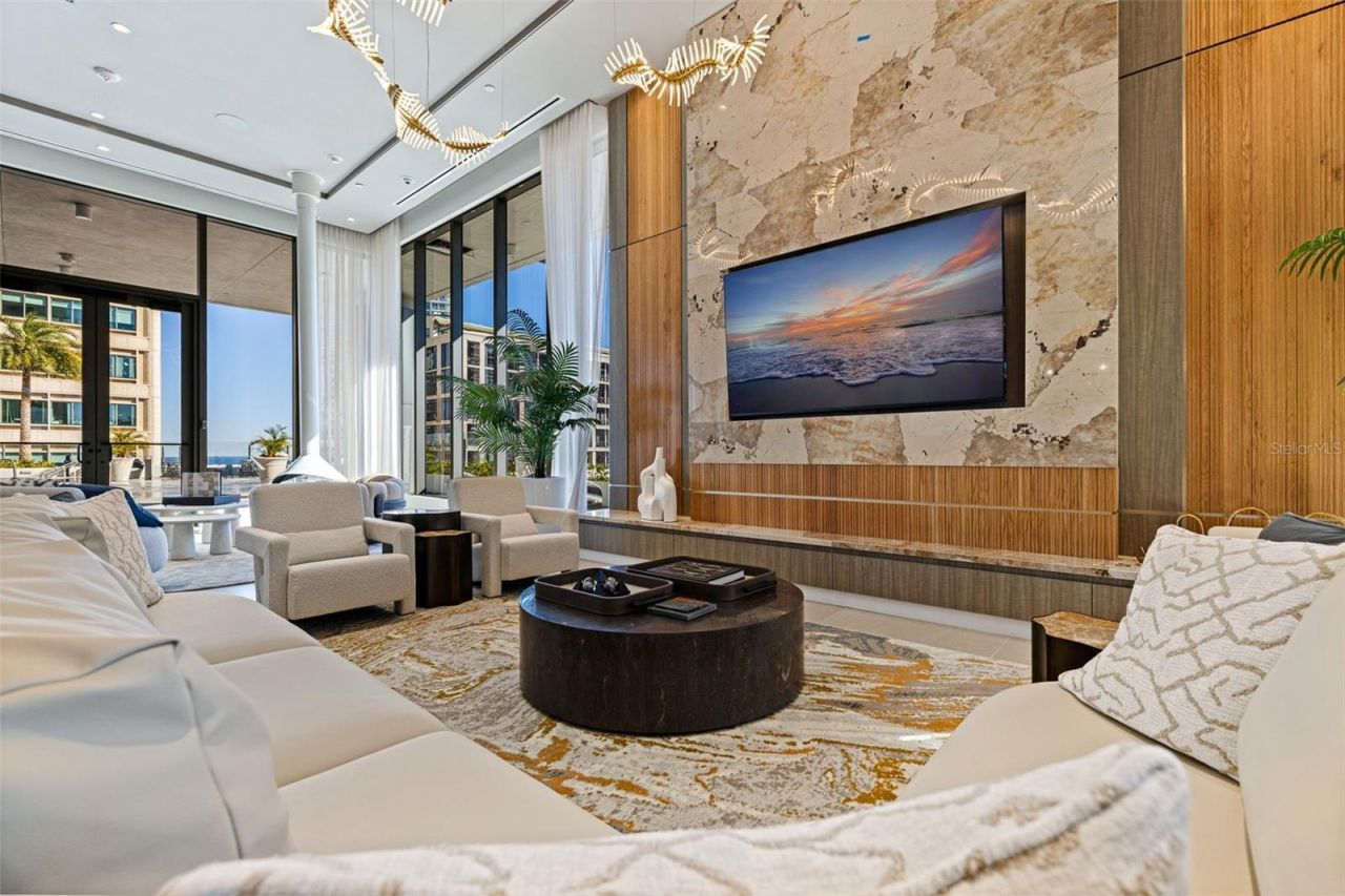 275 1st Avenue S, Unit 2201, Saint Petersburg, FL 33701 Photo