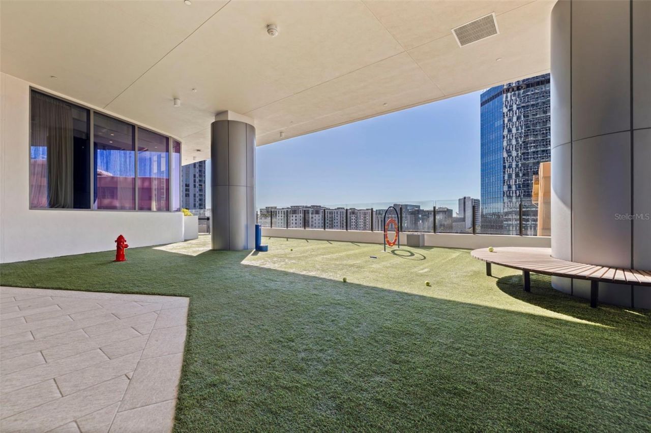 275 1st Avenue S, Unit 2201, Saint Petersburg, FL 33701 Photo