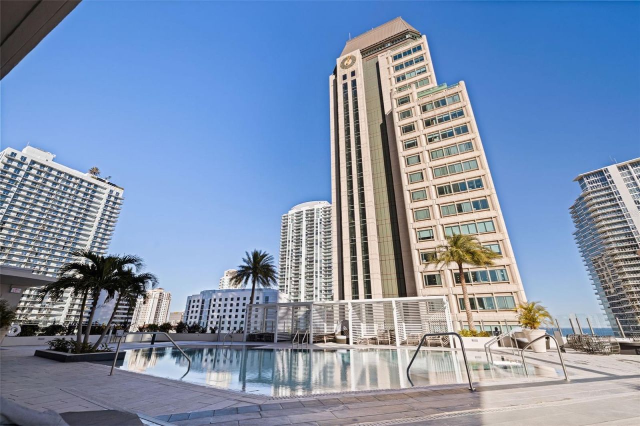 275 1st Avenue S, Unit 2201, Saint Petersburg, FL 33701 Photo