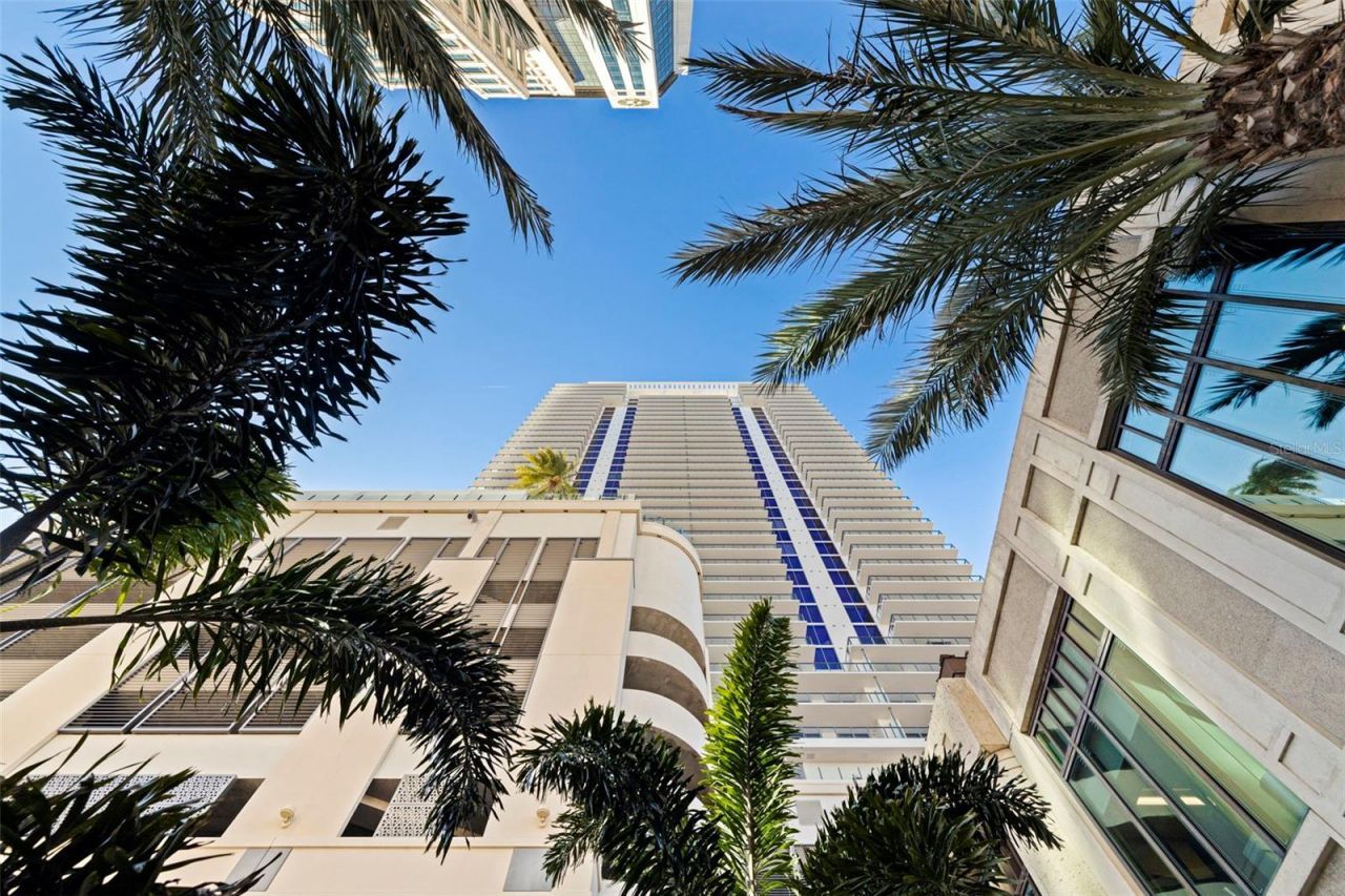 275 1st Avenue S, Unit 2201, Saint Petersburg, FL 33701 Photo