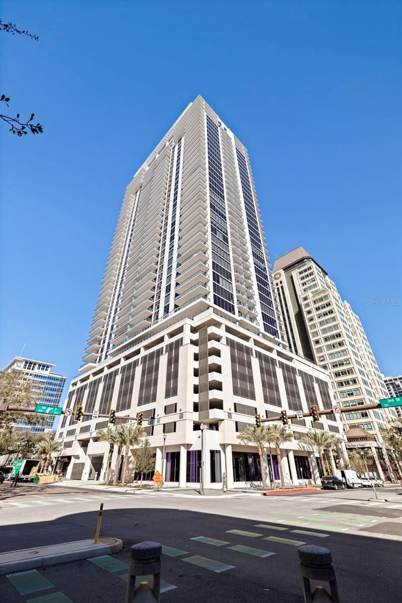 275 1st Avenue S, Unit 2201, Saint Petersburg, FL 33701 Photo