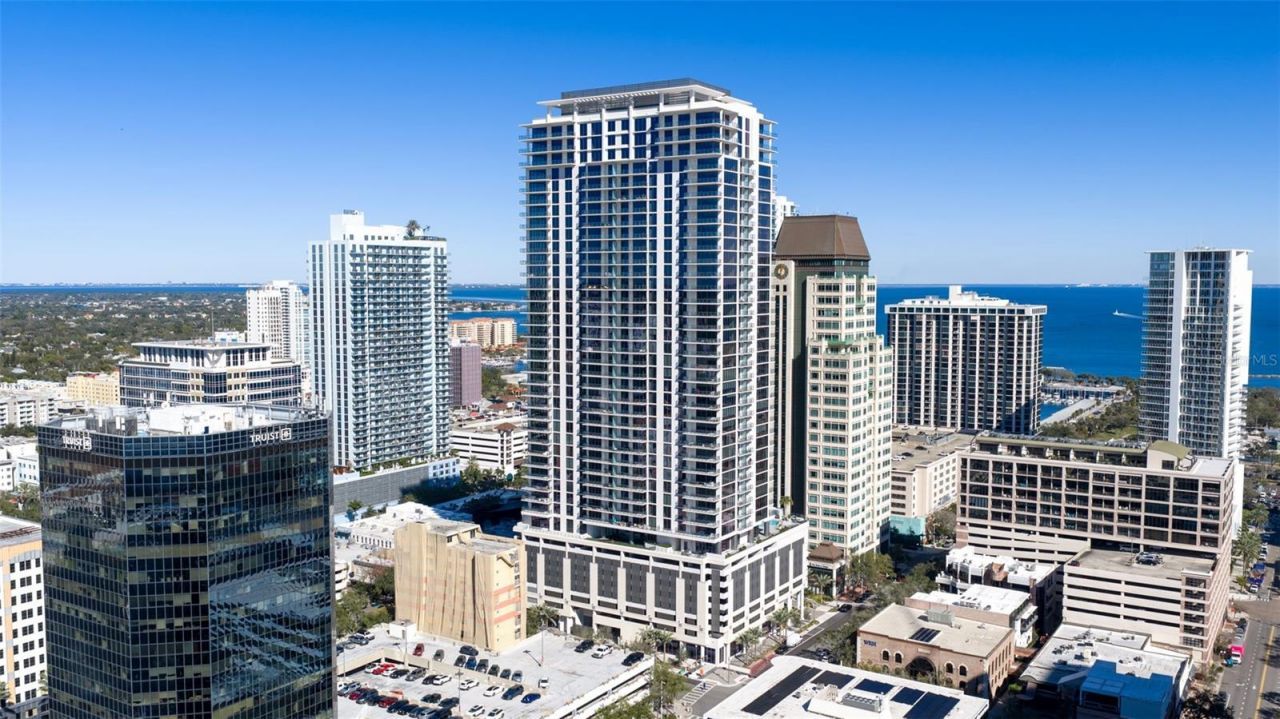275 1st Avenue S, Unit 2201, Saint Petersburg, FL 33701 Photo