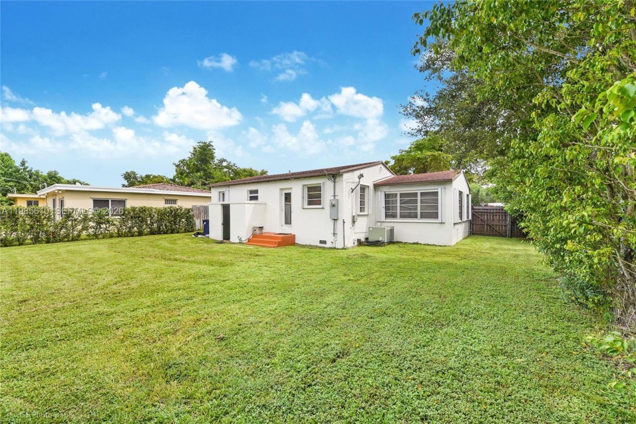 6457 SW 10th St , West Miami, FL 33144 Photo