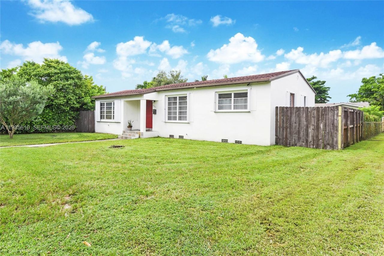 6457 SW 10th St , West Miami, FL 33144 Photo
