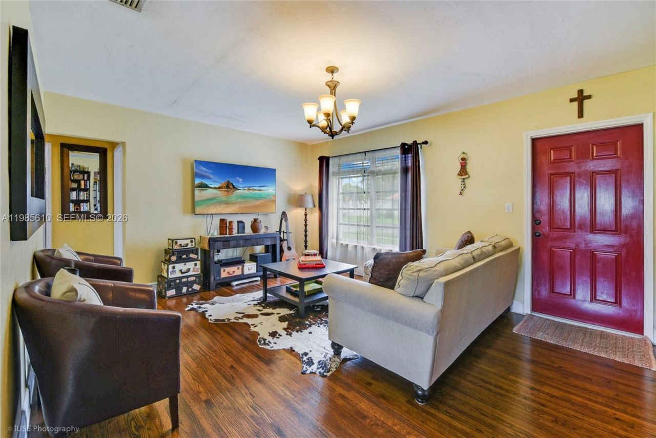 6457 SW 10th St , West Miami, FL 33144 Photo