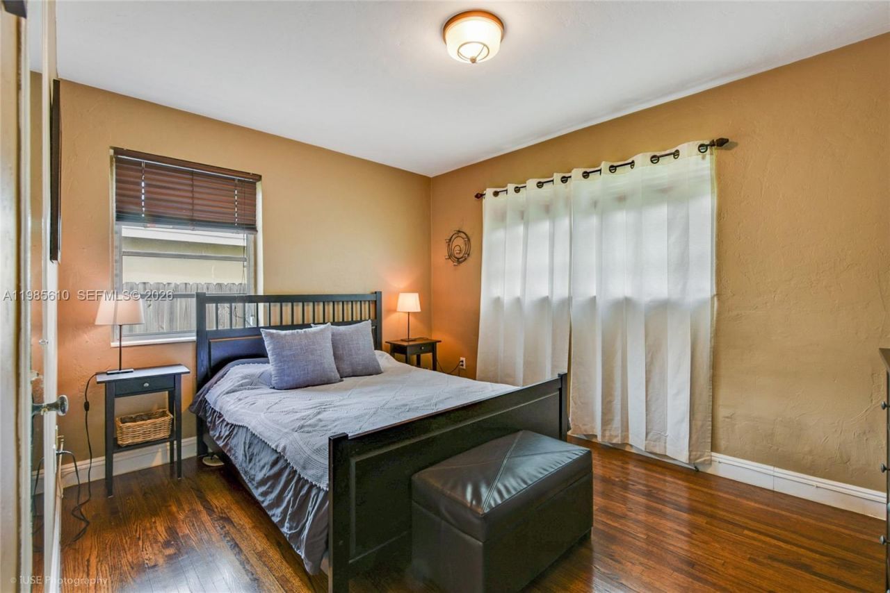 6457 SW 10th St , West Miami, FL 33144 Photo