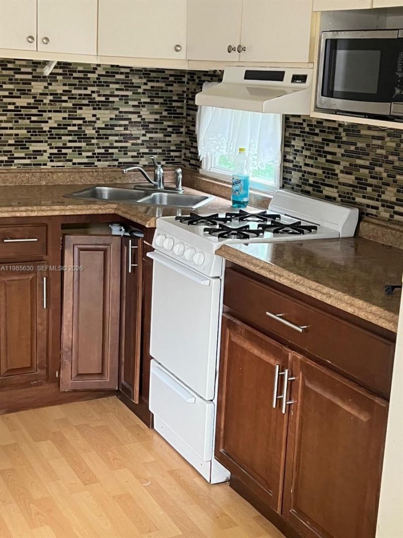 2875 NW 167th Ter, Unit 1, Miami Gardens, FL 33056 Photo