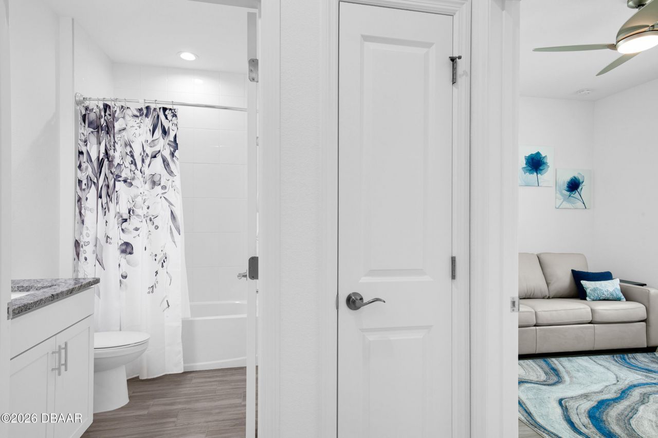 243 Hang Loose Way, Daytona Beach, FL 32124 Photo