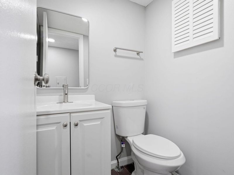 5109 Ranstead Court, Unit 9, Columbus, OH 43220 Photo 17