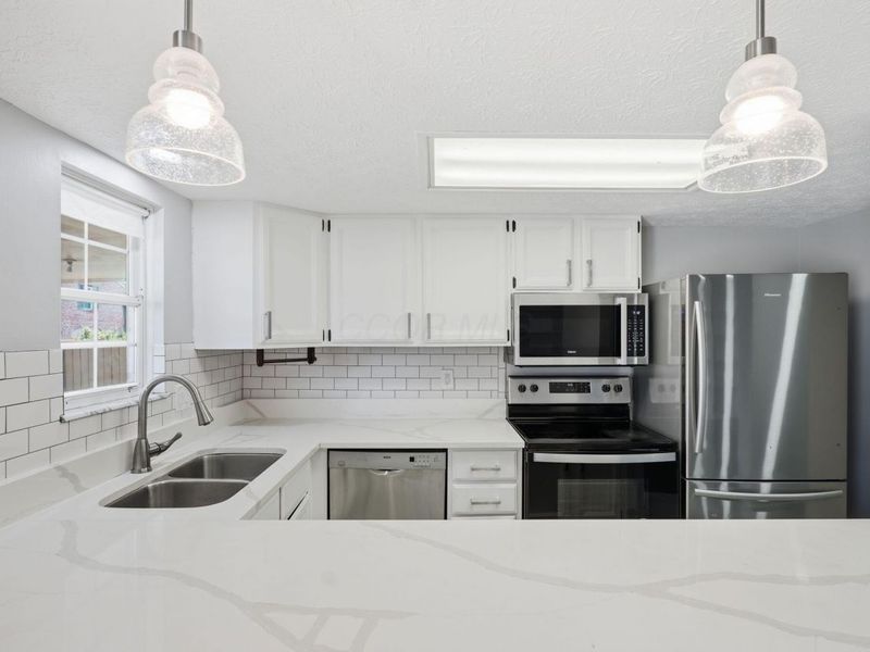 5109 Ranstead Court, Unit 9, Columbus, OH 43220 Photo 22