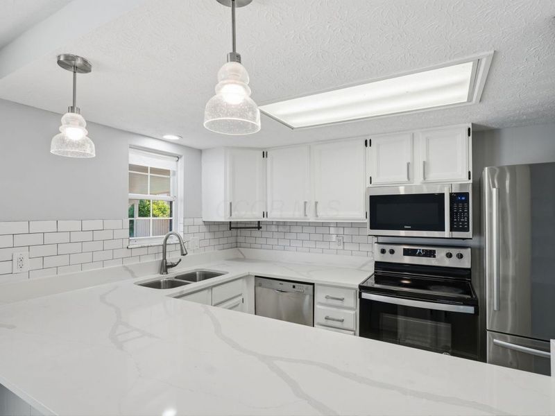 5109 Ranstead Court, Unit 9, Columbus, OH 43220 Photo 23