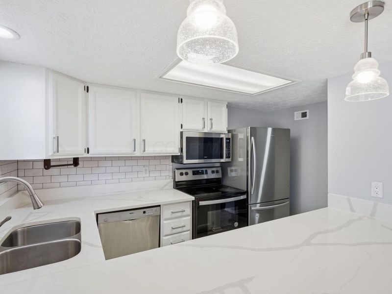 5109 Ranstead Court, Unit 9, Columbus, OH 43220 Photo 43