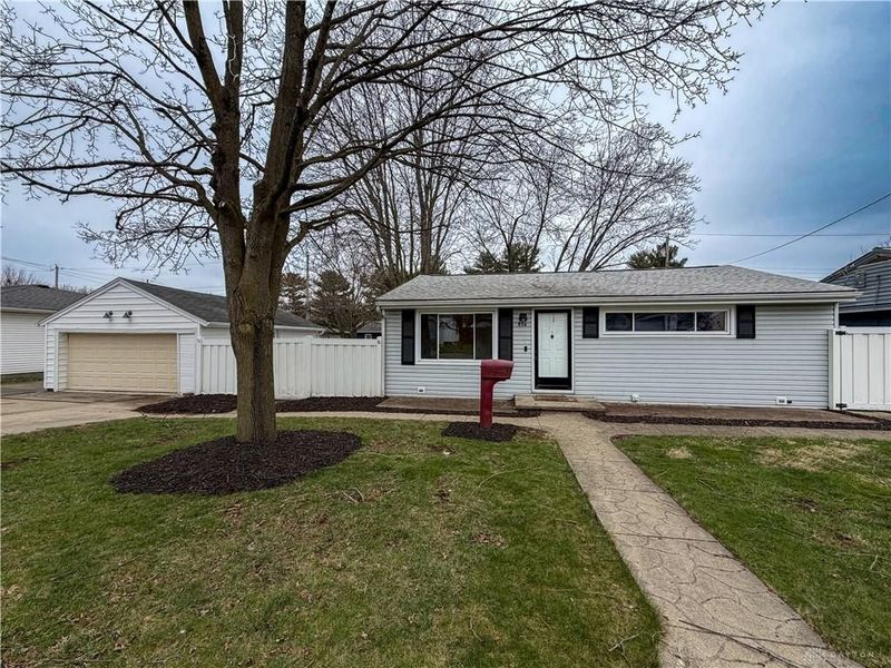 856 Eichelberger Drive, Urbana, OH 43078 Photo 2