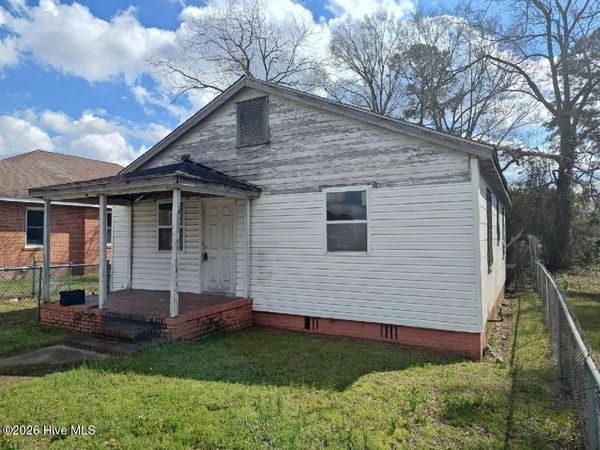 317 E Peyton Avenue , Kinston, NC 28501