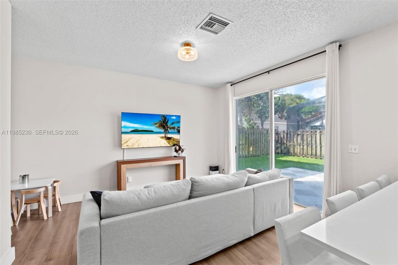 2832 Cayenne Ave , Cooper City, FL 33026 Photo