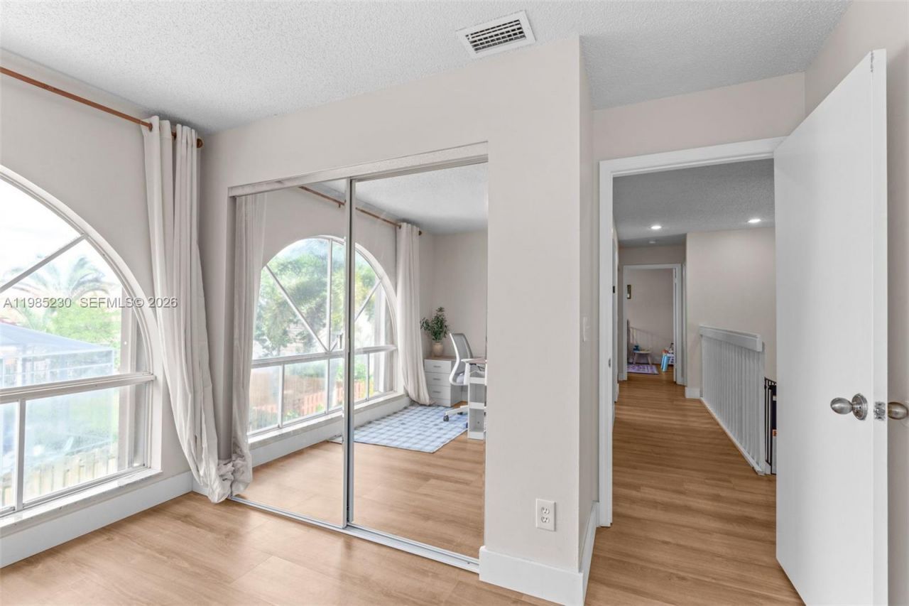 2832 Cayenne Ave , Cooper City, FL 33026 Photo